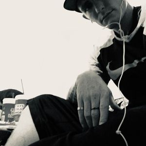 Meet your Posher, Levi